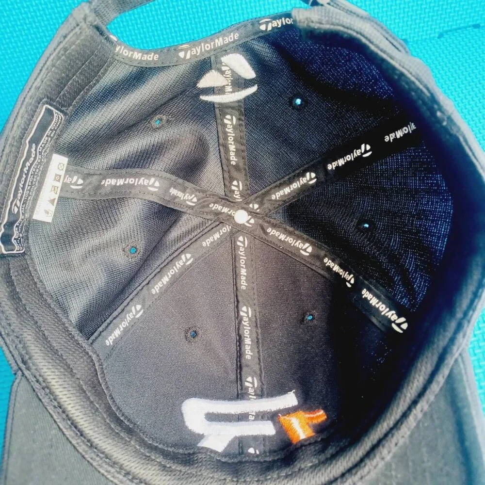 TaylorMade Hat Mens Adjustable Black Strapback‎ Cap Golf R1 Driver Embroidered